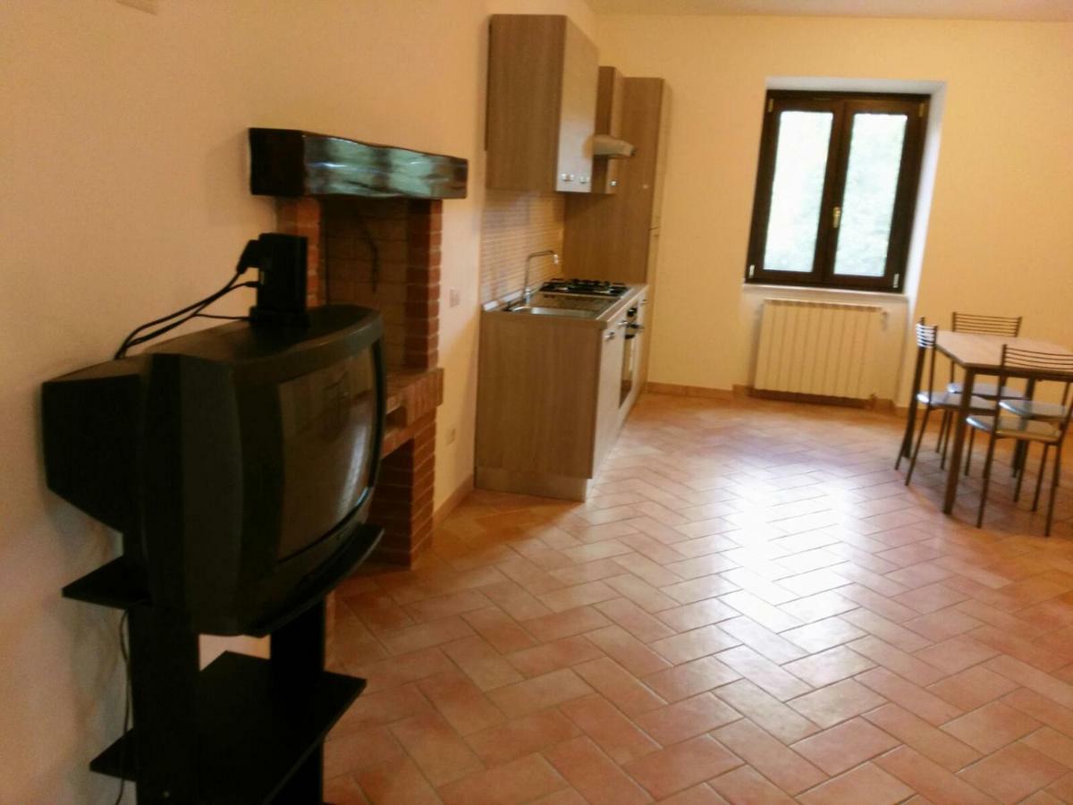 Casale Di Burano Apartment Onano ภายนอก รูปภาพ